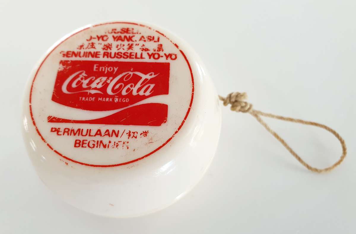 GENUINE VINTAGE COCA-COLA RUSSELL YOYO - YANG ASLI