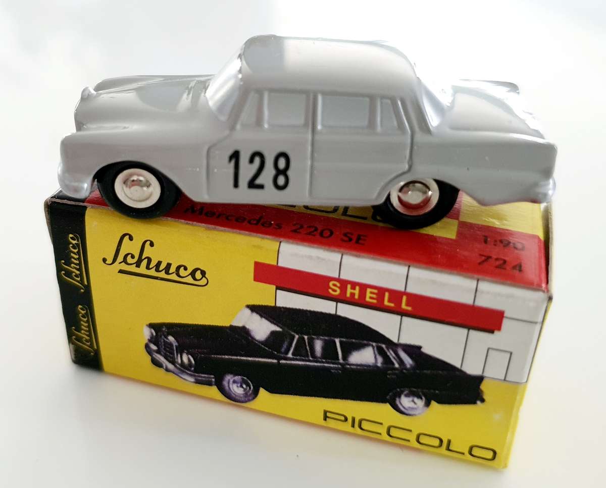 SCHUCO PICCOLO INT. PAD. PDG.  MERCEDES 220 SE - IN GORGEOUS GHOST GREY