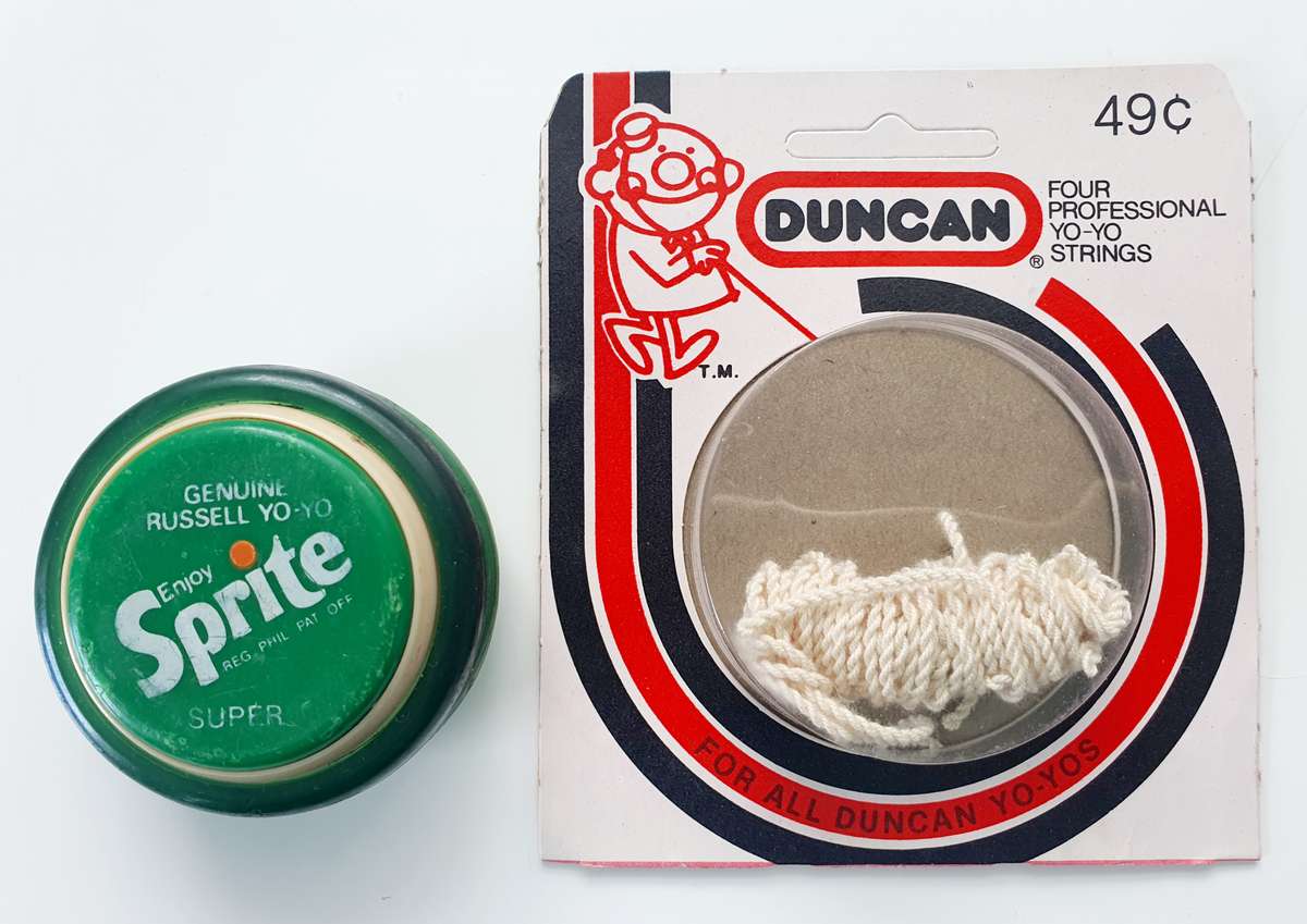 GENUINE VINTAGE SPRITE SUPER - RUSSELL YOYO + VIN. DUNCAN STRING