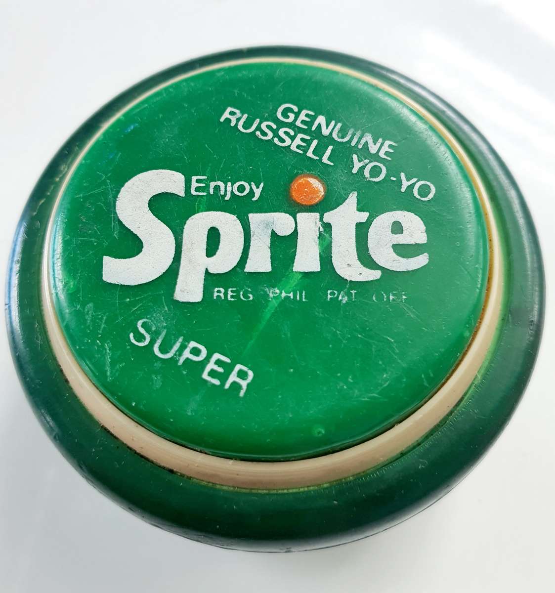 GENUINE VINTAGE SPRITE SUPER - RUSSELL YOYO + VIN. DUNCAN STRING