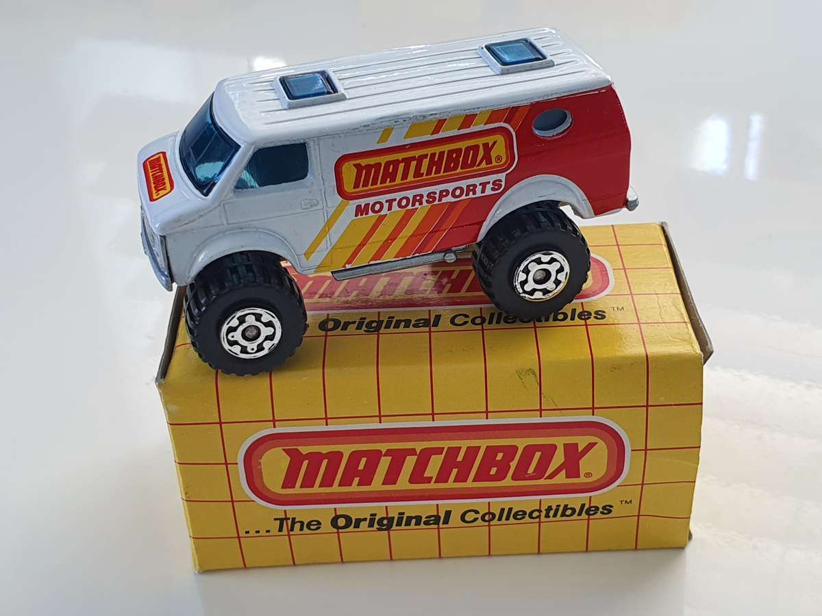 1981 MATCHBOX CHEVY VAN 4X4 - MADE IN MACAU - 43 YEARS OLD