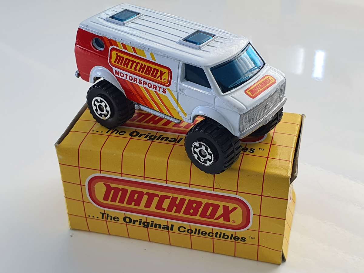 1981 MATCHBOX CHEVY VAN 4X4 - MADE IN MACAU - 43 YEARS OLD