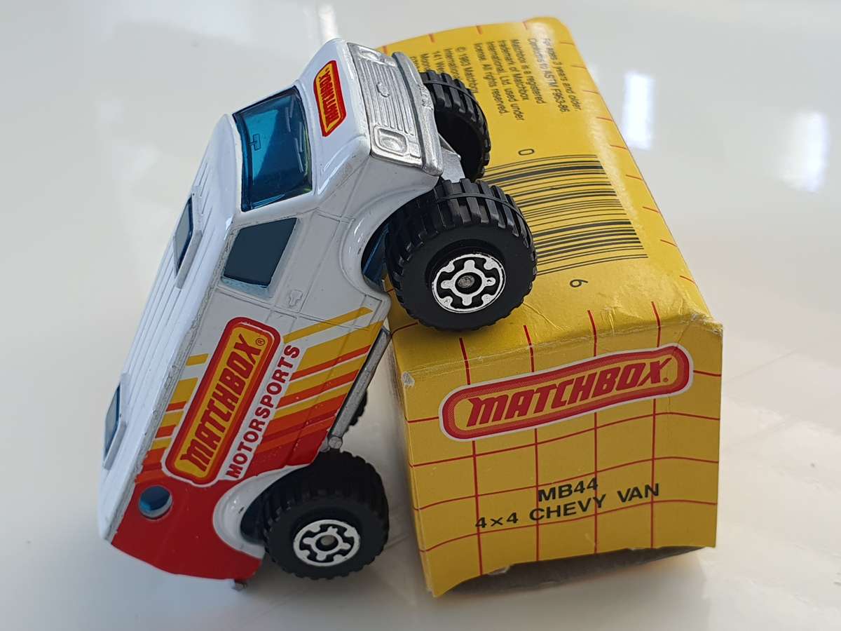 1981 MATCHBOX CHEVY VAN 4X4 - MADE IN MACAU - 43 YEARS OLD