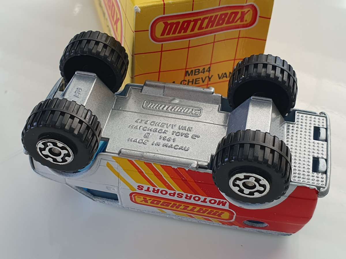 1981 MATCHBOX CHEVY VAN 4X4 - MADE IN MACAU - 43 YEARS OLD