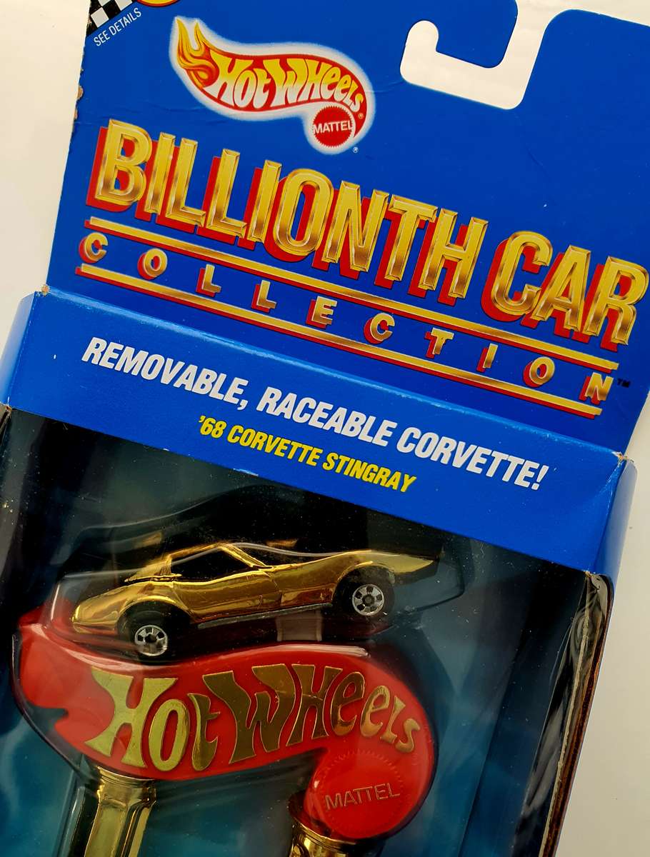 1990 HOT WHEELS MATTEL - BILLIONTH EDITION - GOLDEN 68 CORVETTE STINGRAY
