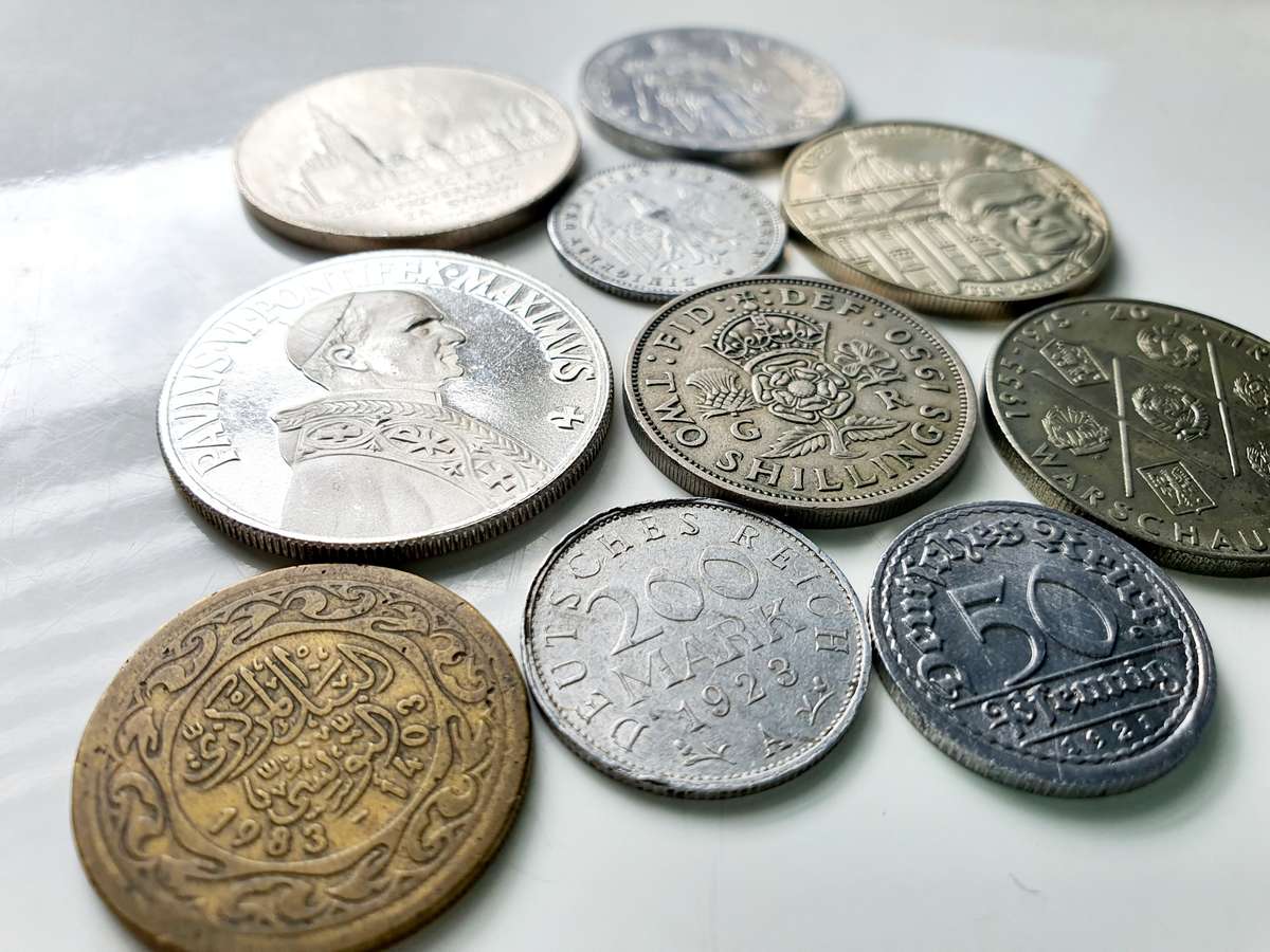 COIN AND MEDAL LOT - VERY BEAUTIFUL - SILVER??