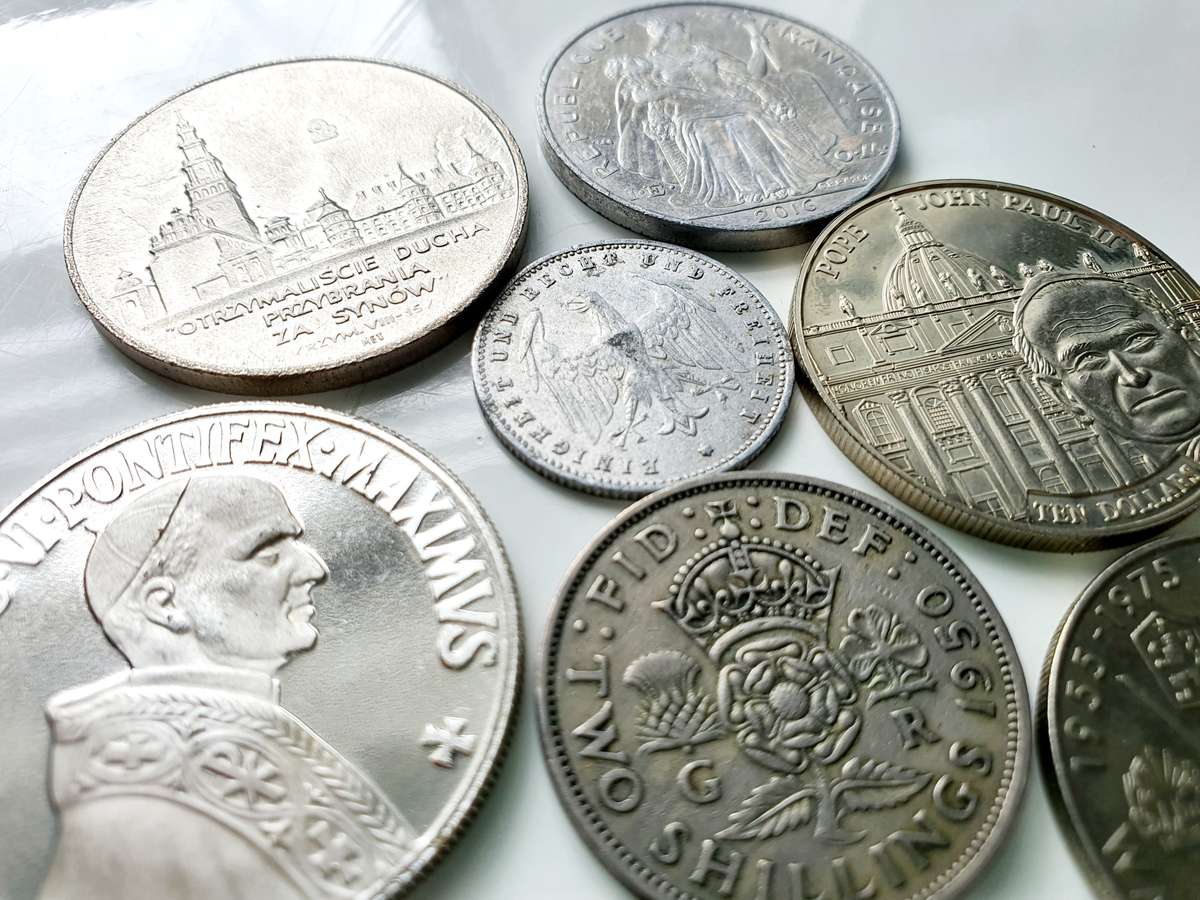 COIN AND MEDAL LOT - VERY BEAUTIFUL - SILVER??