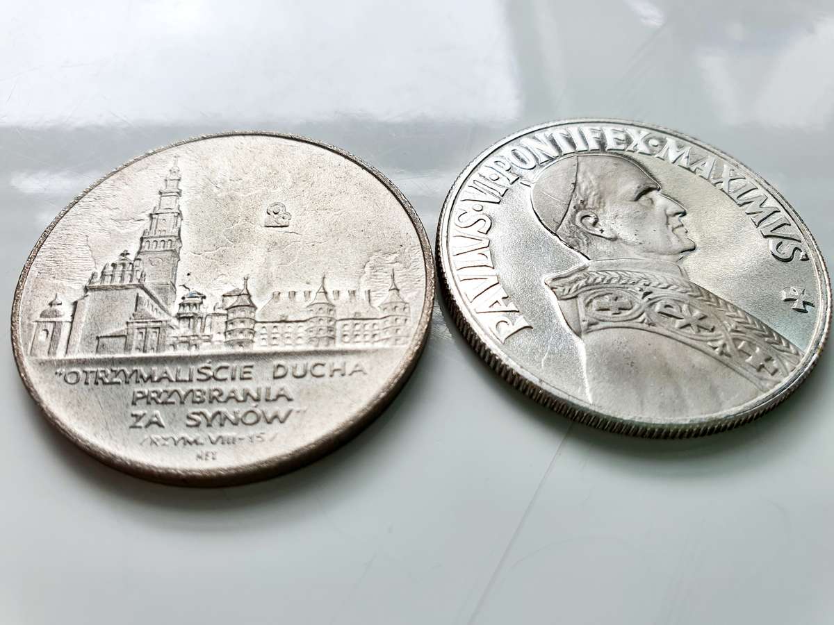 COIN AND MEDAL LOT - VERY BEAUTIFUL - SILVER??