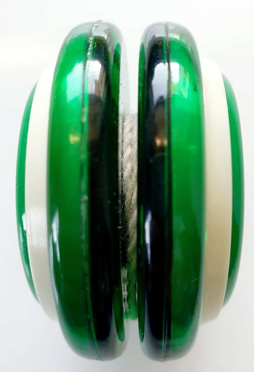 Vintage Sprite Professional Russell YoYo - Bright Green - Near Mint Condition