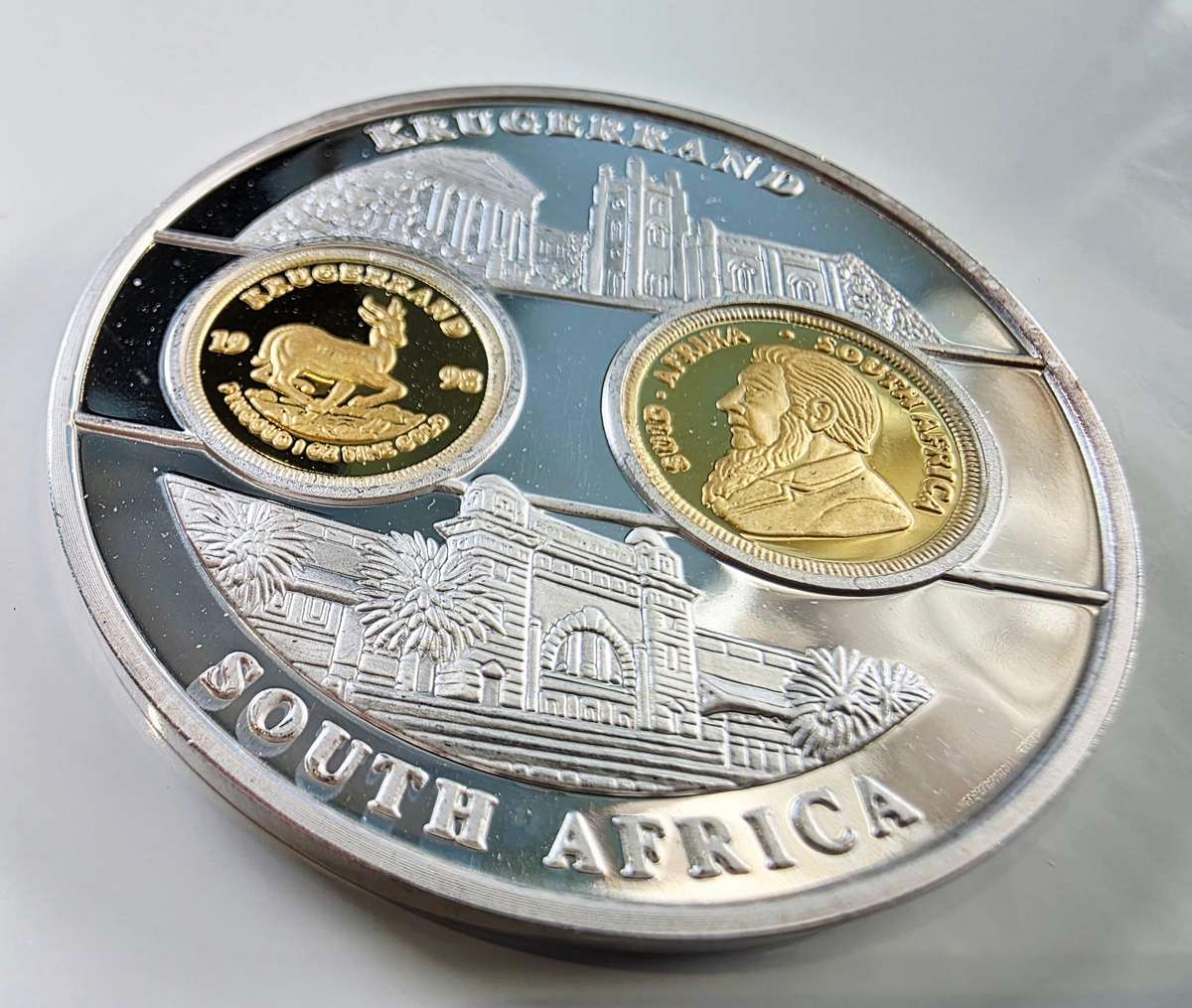 KRUGERRAND SOUTH AFRICA - EXCELLENT CONDITION - IN CAPSULE WITH CERTIFICATE - RARE