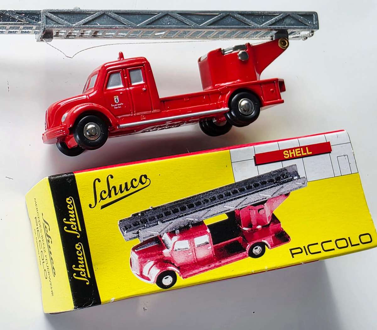 SCHUCO - PICCOLO - MAGIRUS DEUTZ TOW TRUCK - 150 YEARS OF THE BERLIN FIRE DEPARTMENT - WUNDERSCHÖN