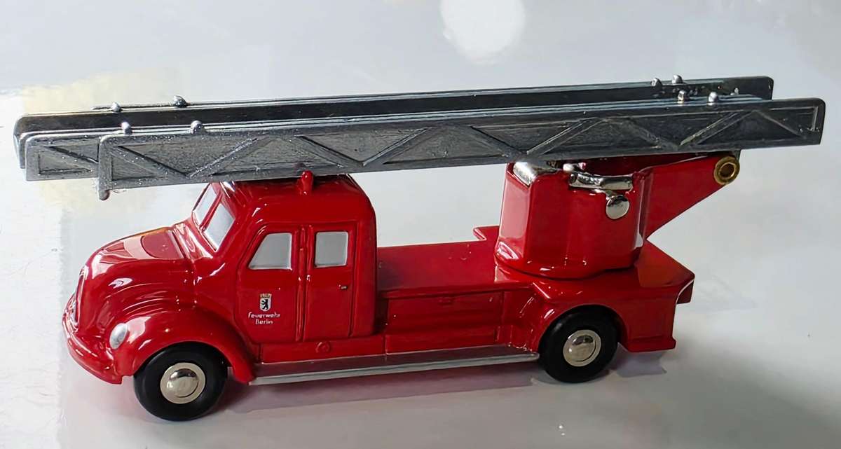 SCHUCO - PICCOLO - MAGIRUS DEUTZ TOW TRUCK - 150 YEARS OF THE BERLIN FIRE DEPARTMENT - WUNDERSCHÖN
