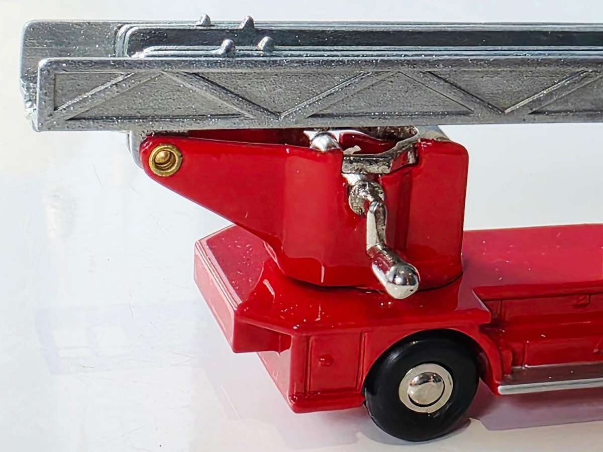 SCHUCO - PICCOLO - MAGIRUS DEUTZ TOW TRUCK - 150 YEARS OF THE BERLIN FIRE DEPARTMENT - WUNDERSCHÖN