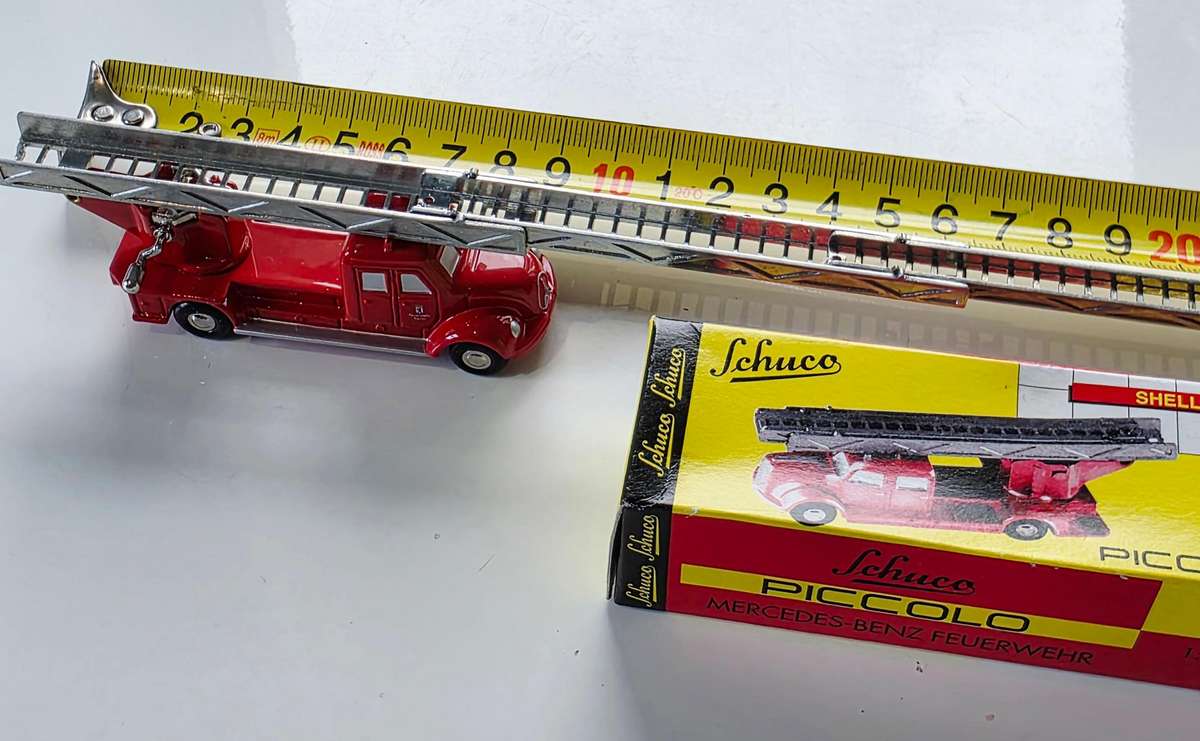 SCHUCO - PICCOLO - MAGIRUS DEUTZ TOW TRUCK - 150 YEARS OF THE BERLIN FIRE DEPARTMENT - WUNDERSCHÖN