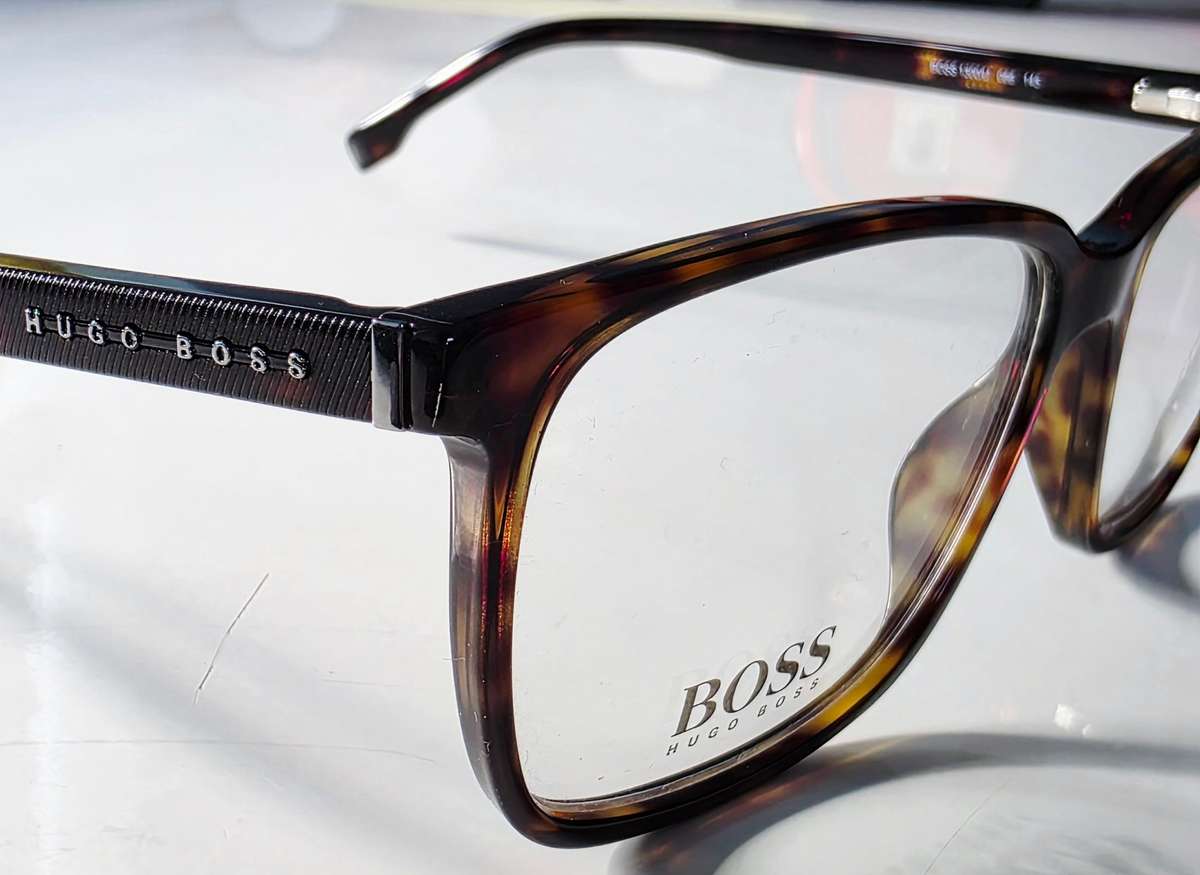 HUGO BOSS 1300/U 086 145 - MENS EYEWEAR - FULL RIM EXECUTIVE FRAMES WITH BOSS CASE