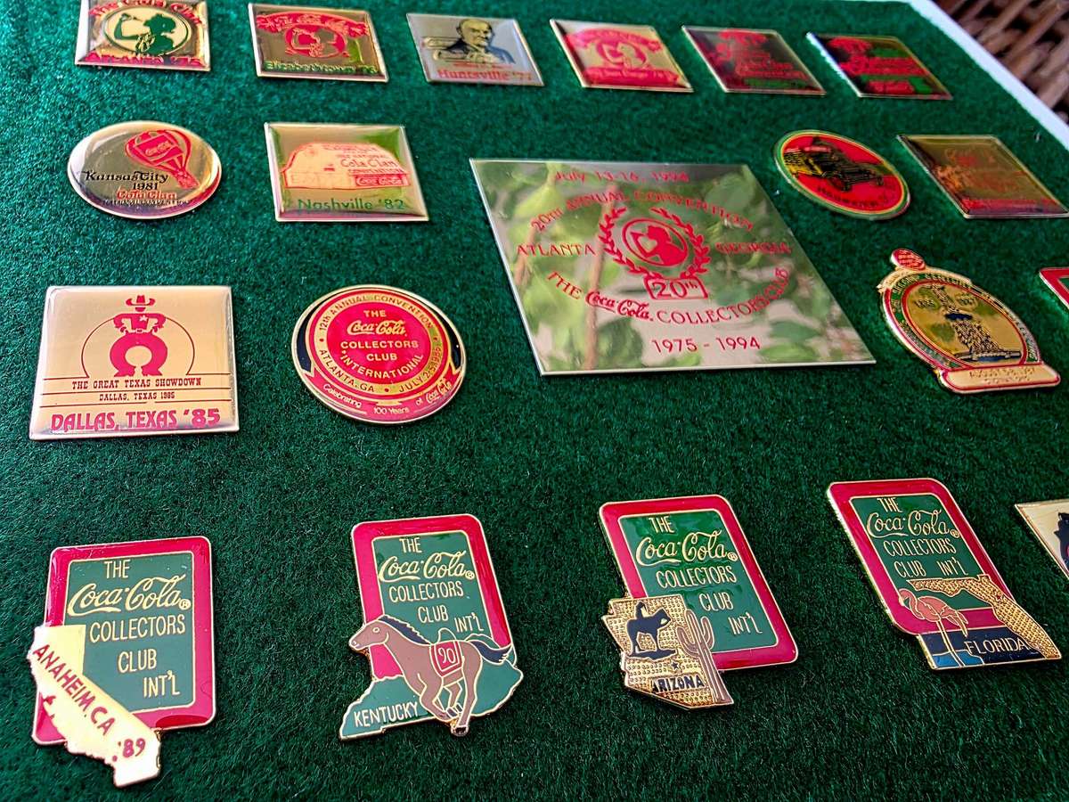 1994 COCA-COLA COLLECTORS CLUB - 20TH ANNUAL CONVENTION - 20 PIN PLAQUES