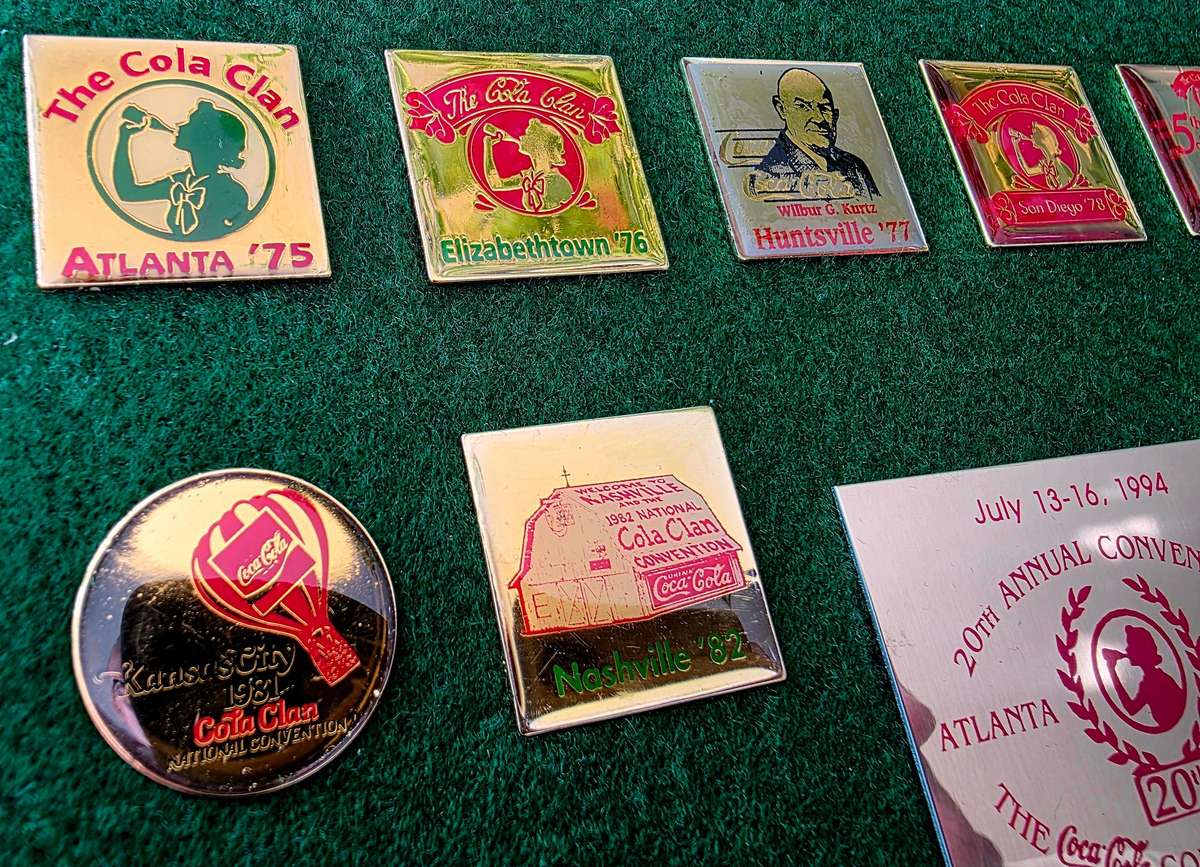 1994 COCA-COLA COLLECTORS CLUB - 20TH ANNUAL CONVENTION - 20 PIN PLAQUES