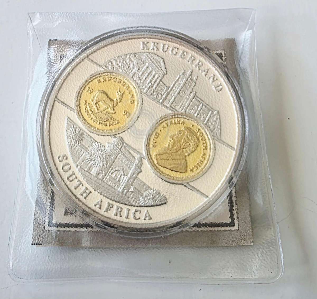 KRUGERRAND SOUTH AFRICA - MOST CLEANEST I HAVE SEEN - IN CAPSULE WITH CERTIFICATE - RARE