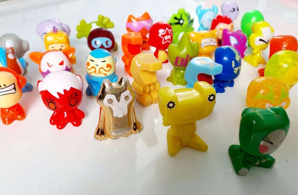 31 RARE GOGOS COLLECTOR FIGURES