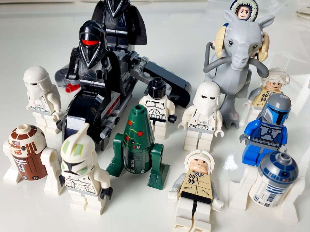 LOT OF ORIGINAL STAR WARS LEGO MINIATURE FIGURINES + TOOLS