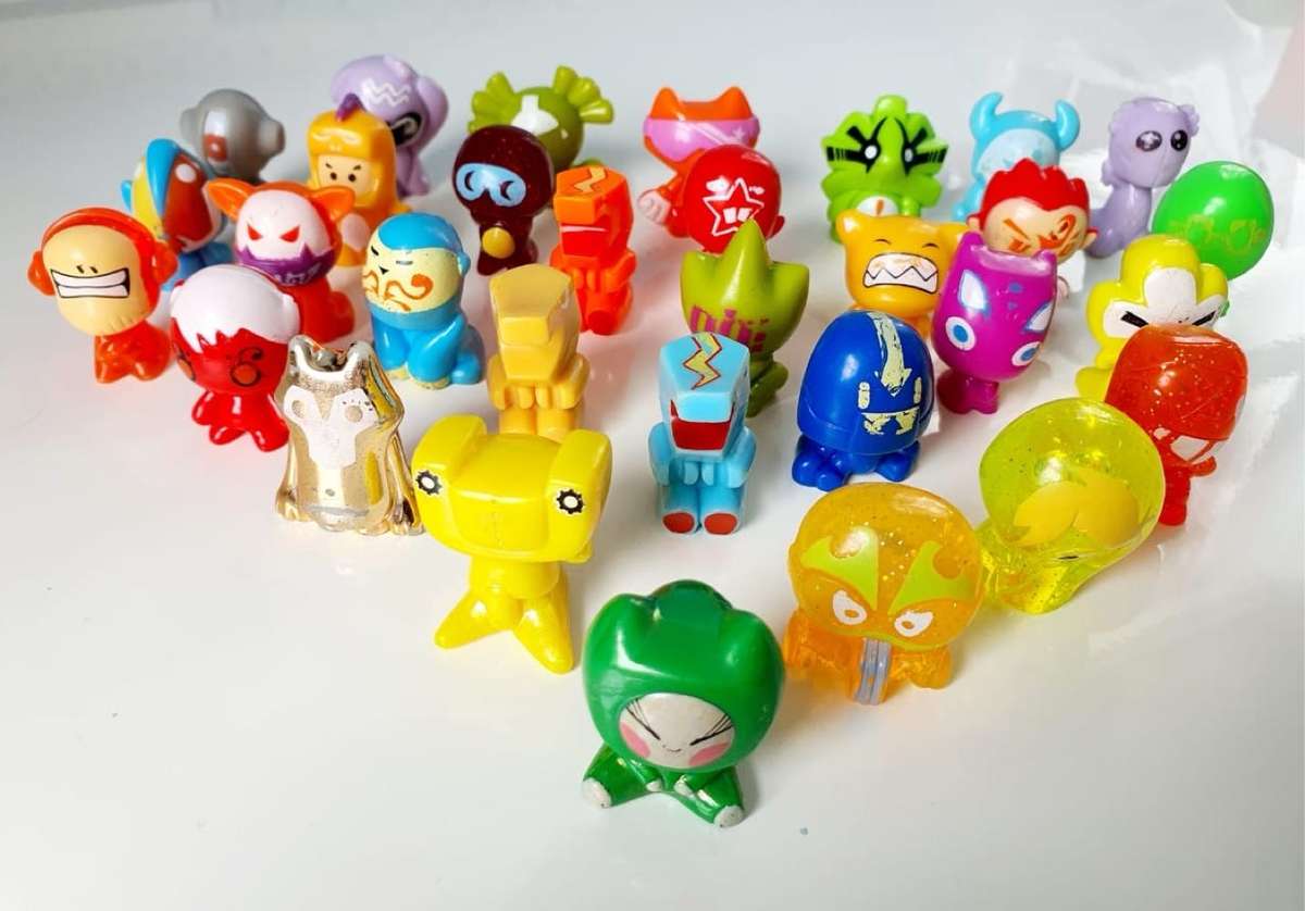 31 RARE GOGOS COLLECTOR FIGURES