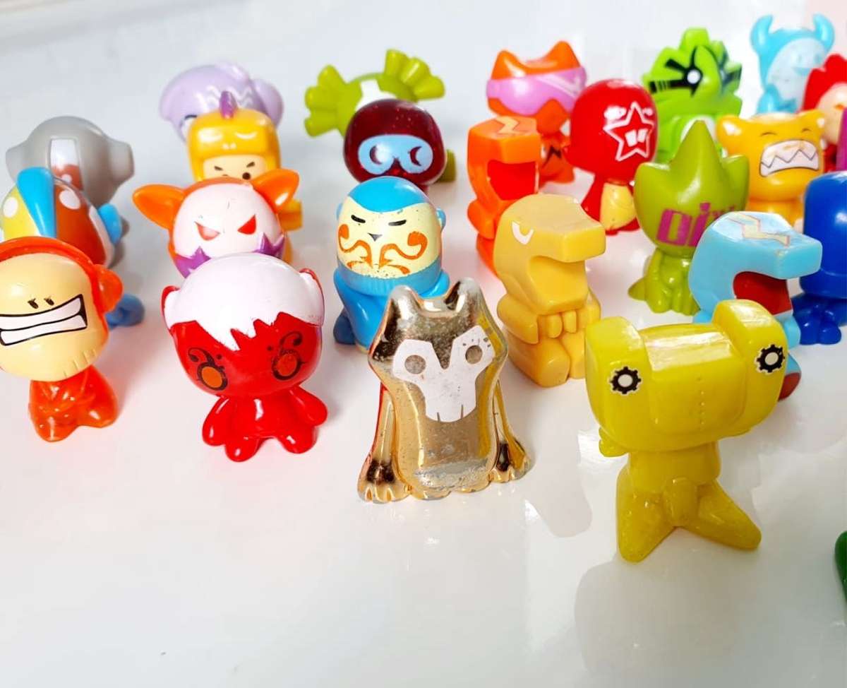 31 RARE GOGOS COLLECTOR FIGURES