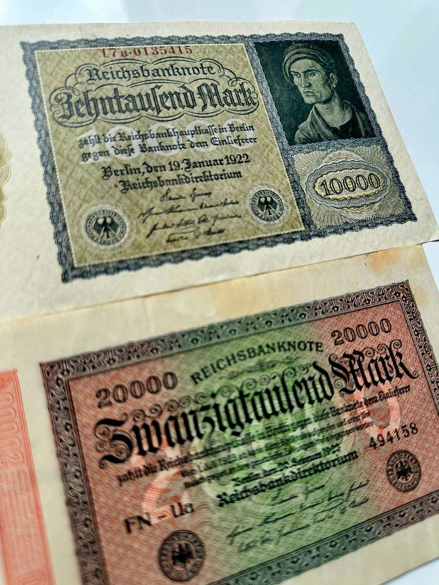2 GERMAN REICHS BANKNOTEN 1922/23 - EXCLLENT CONDITION - MORE THAN 100 YEARS OLD
