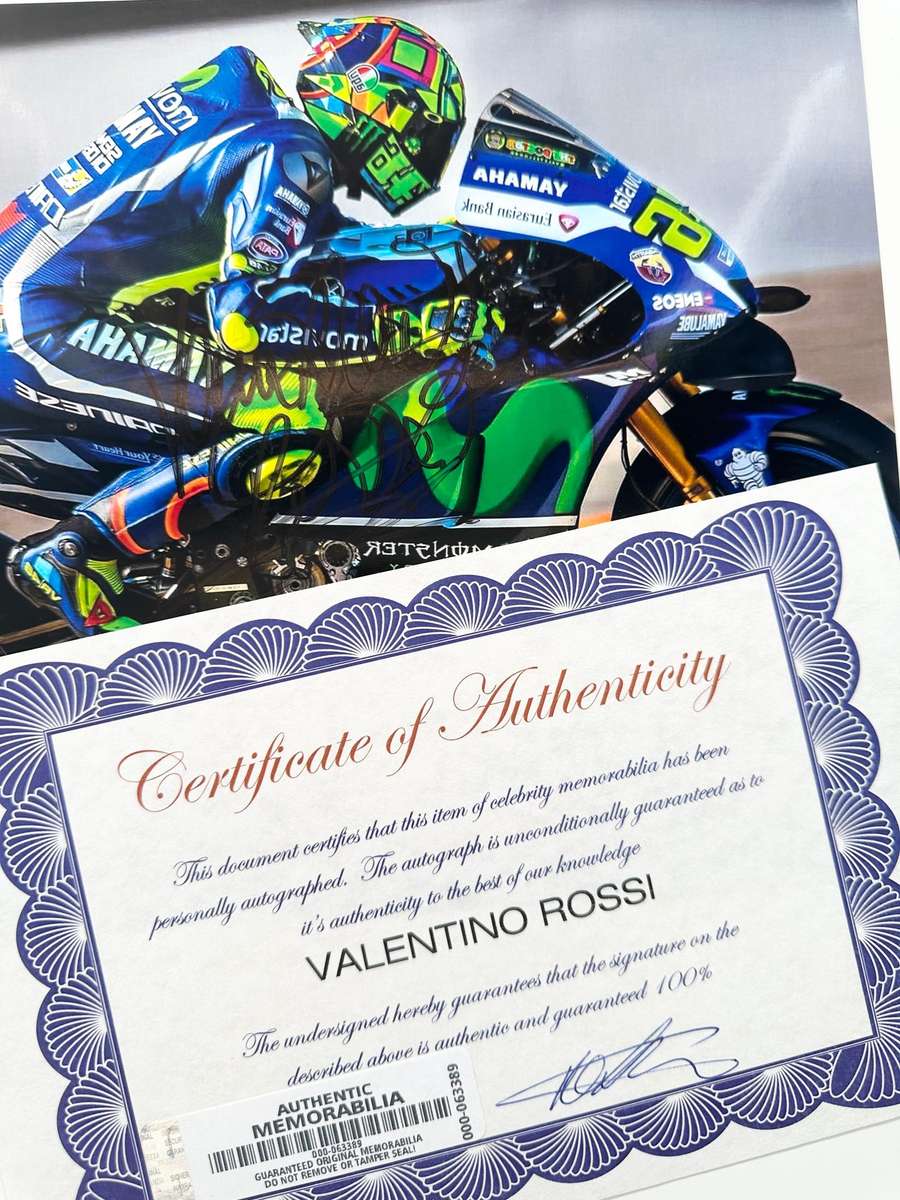 VALENTINO ROSSI - AUTHENTIC AUTOGRAPH - 100% ORIGINAL - WITH COA