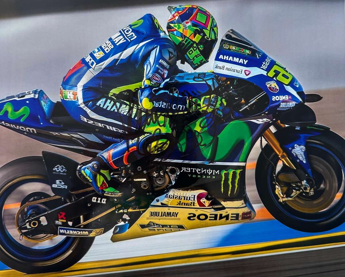 VALENTINO ROSSI - AUTHENTIC AUTOGRAPH - 100% ORIGINAL - WITH COA