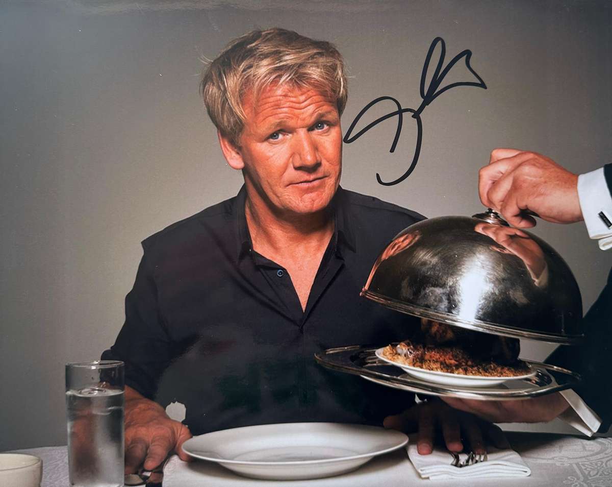 GORDON RAMSAY - AUTHENTIC AUTOGRAPH - 100% ORIGINAL - WITH COA - HARD TO GET