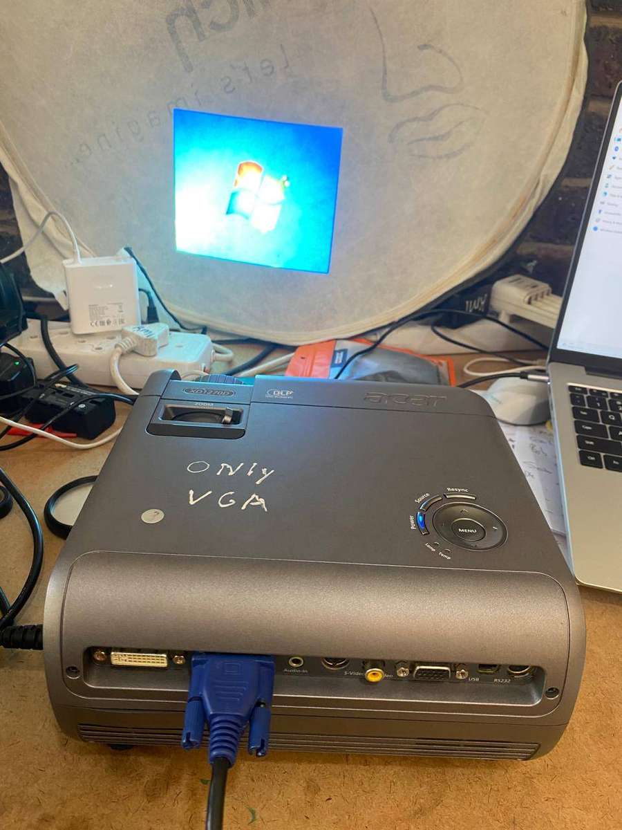 Acer XD1270D Projector