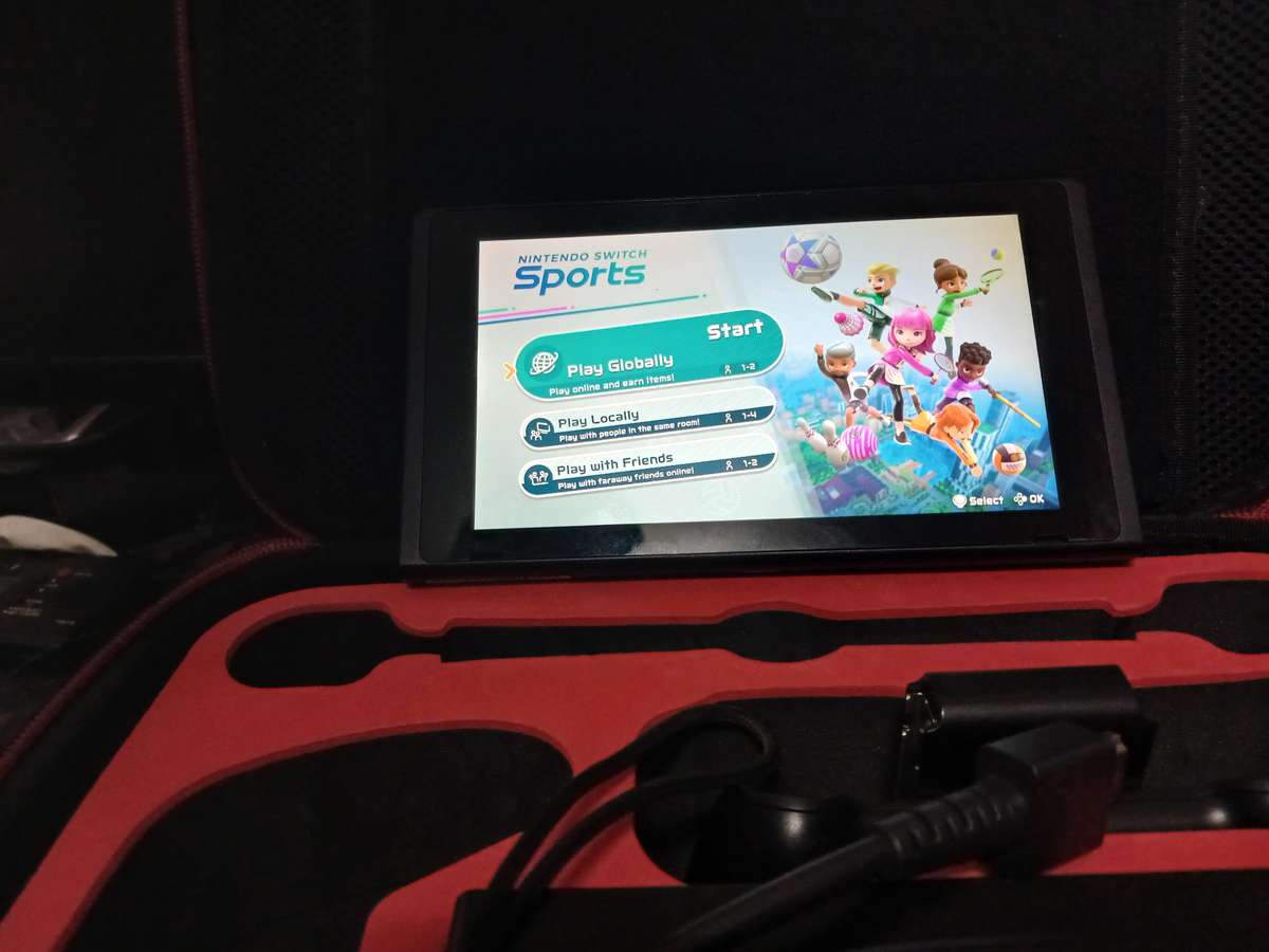 Unpatched Nintendo Switch console with Nintendo Switch sports cartridge