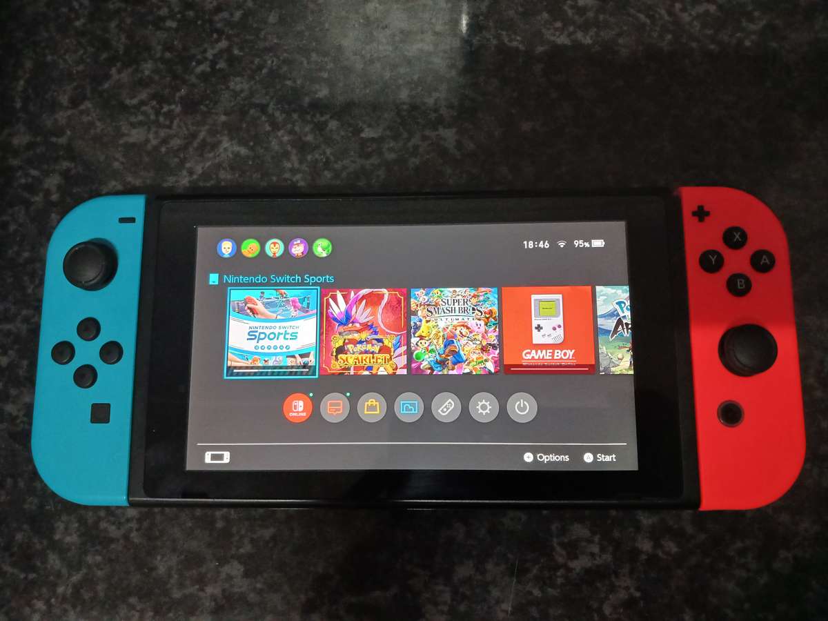 Unpatched Nintendo Switch console with Nintendo Switch sports cartridge