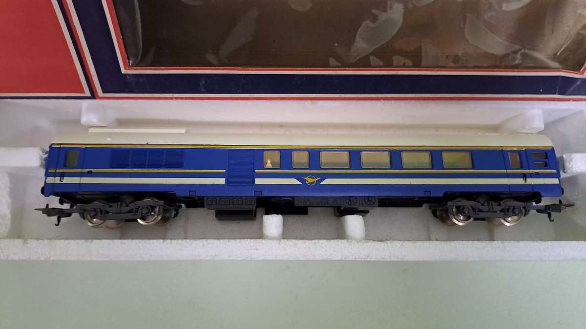 LIMA SAR Blue Train Baggage Couch HO Scale BOXED