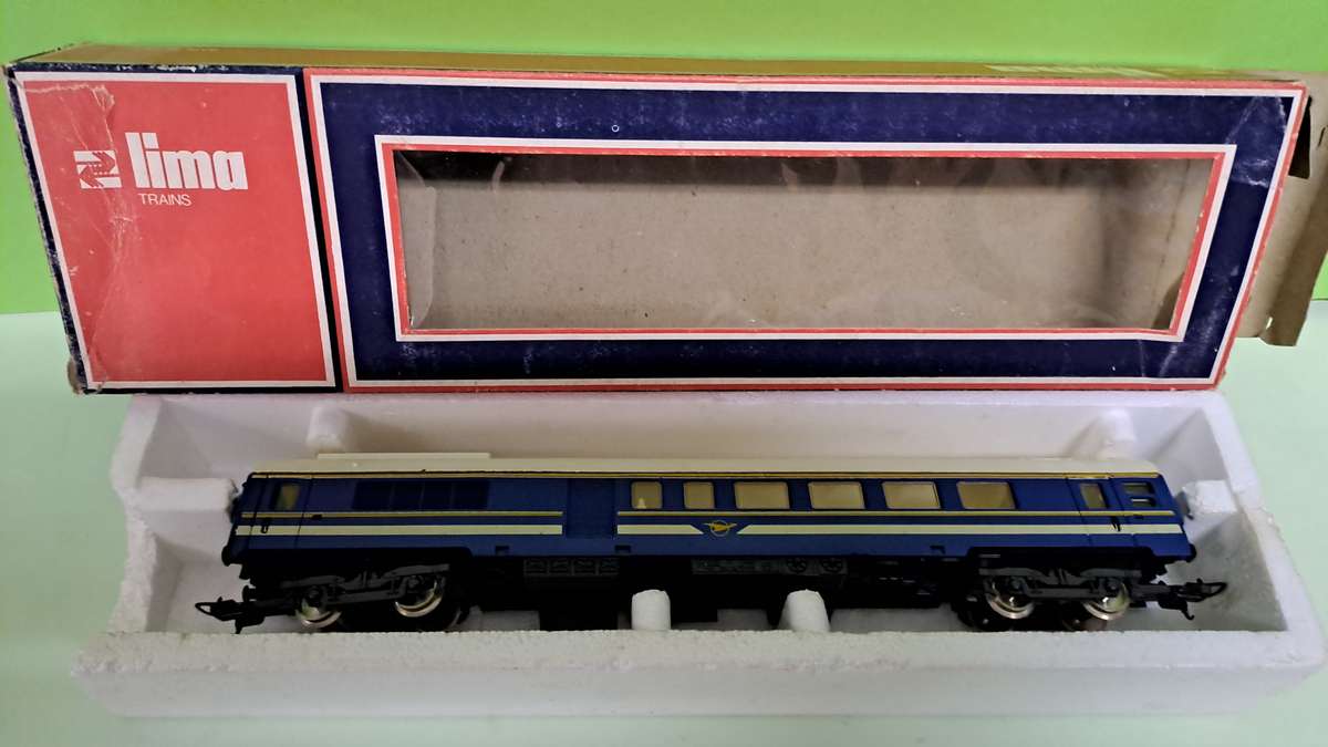 LIMA SAR Blue Train Baggage Couch HO Scale BOXED