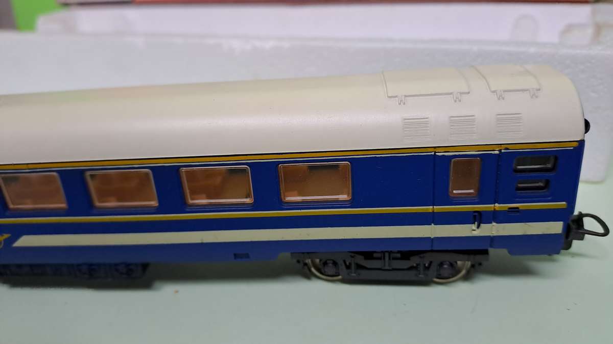 LIMA SAR Blue Train Baggage Couch HO Scale BOXED