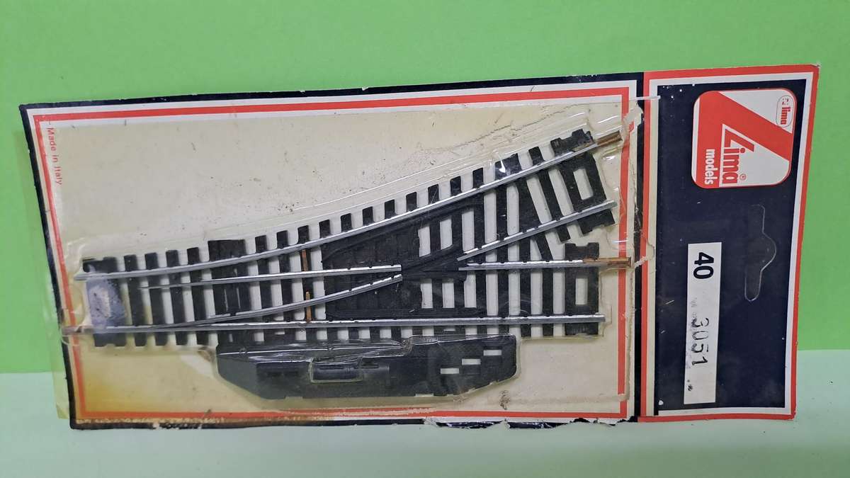 LIMA 403051 Left Switch 1