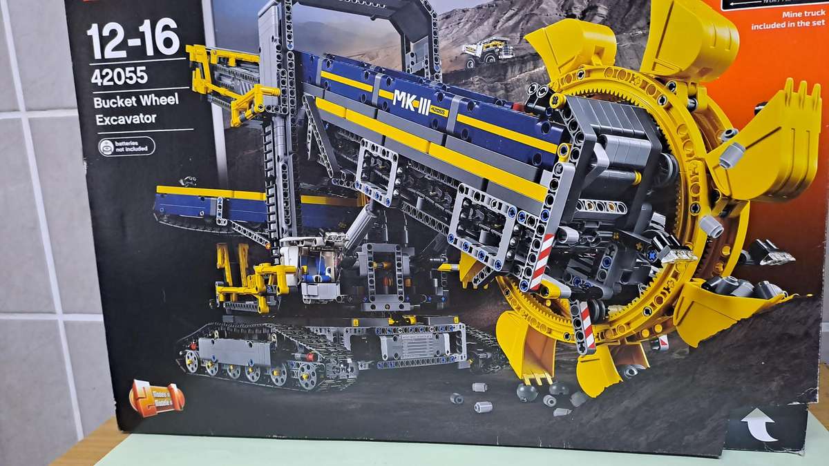 LEGO Technic - 42055 Bucket Wheel Excavator - Brand New - Parts Sealed