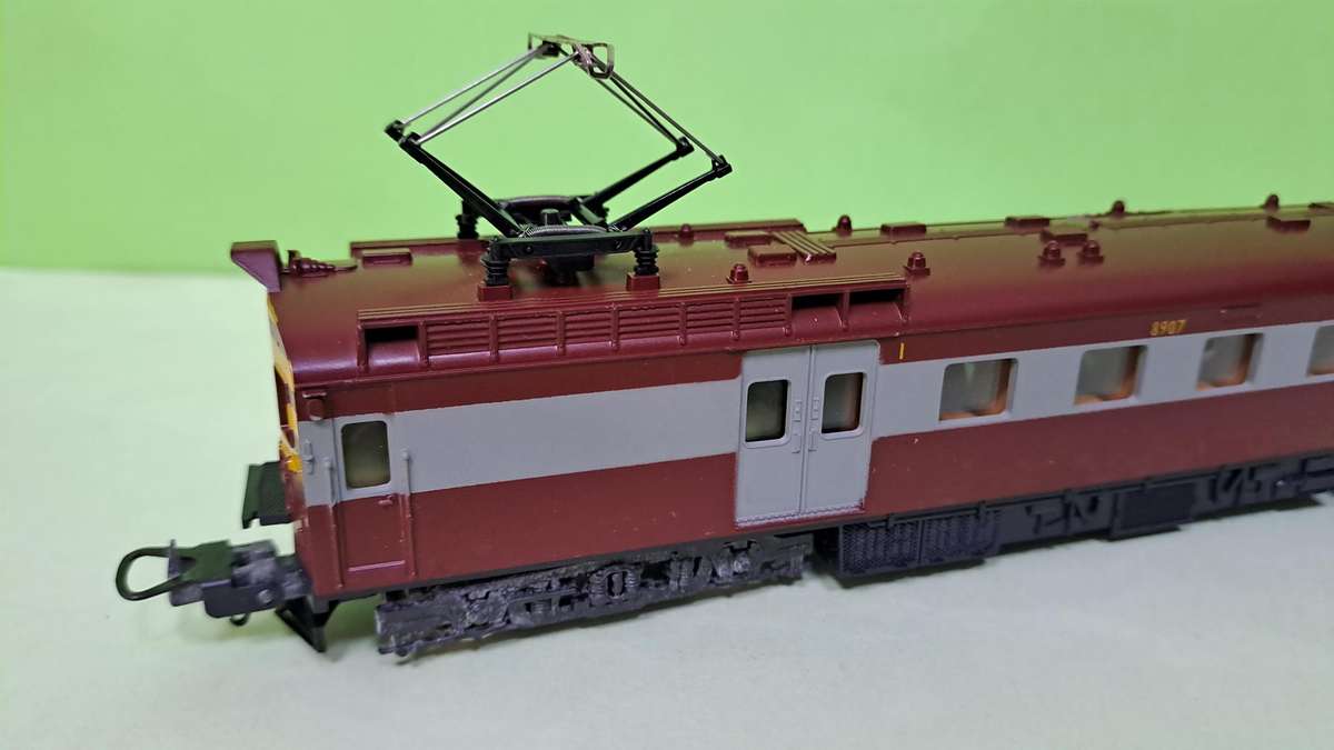 LIMA Train SAR Suburban Locomotive BOXED (Like New)