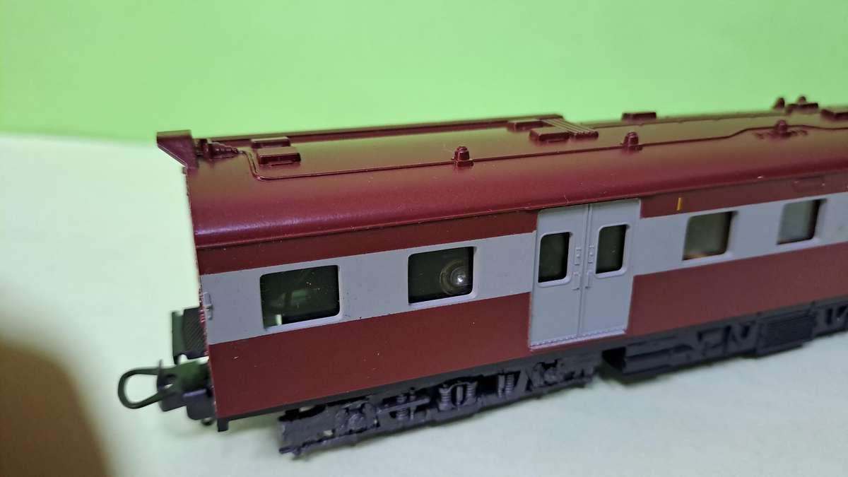 LIMA Train SAR Suburban Locomotive BOXED (Like New)