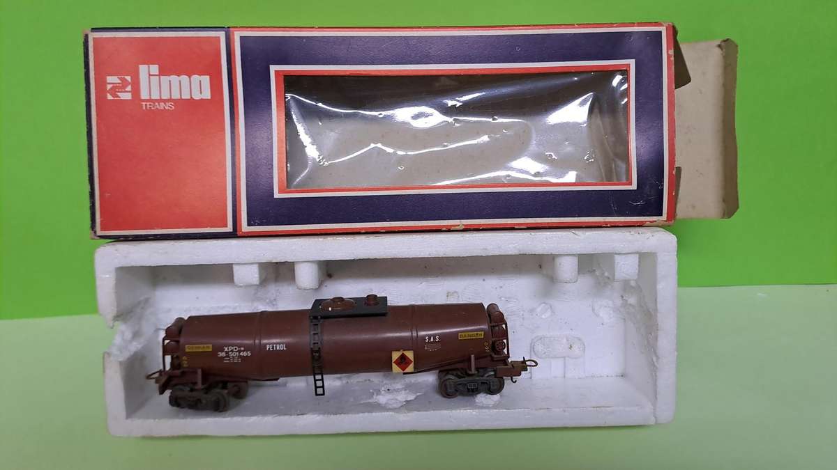 LIMA SAR HO Scale - Petrol Tanker BOXED
