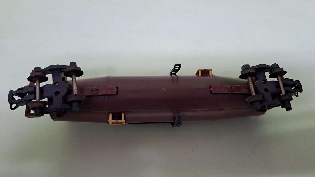 LIMA SAR HO Scale - Petrol Tanker BOXED