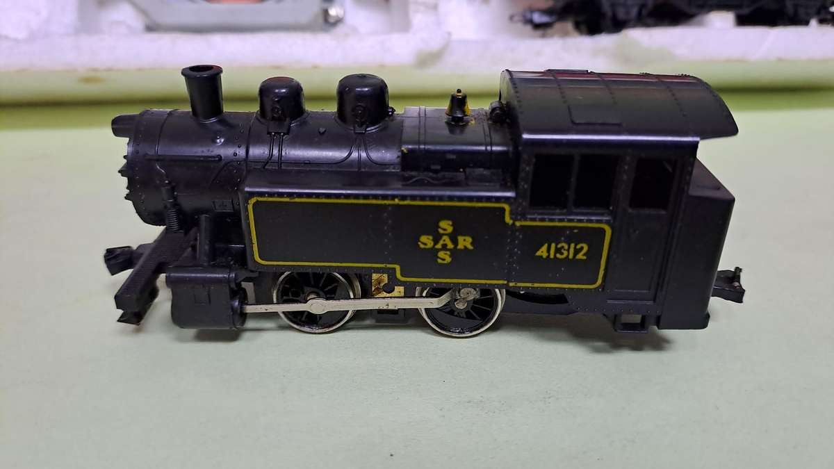 LIMA SAR Train Set (Locomotive with 3 petrol tankers) BOXED