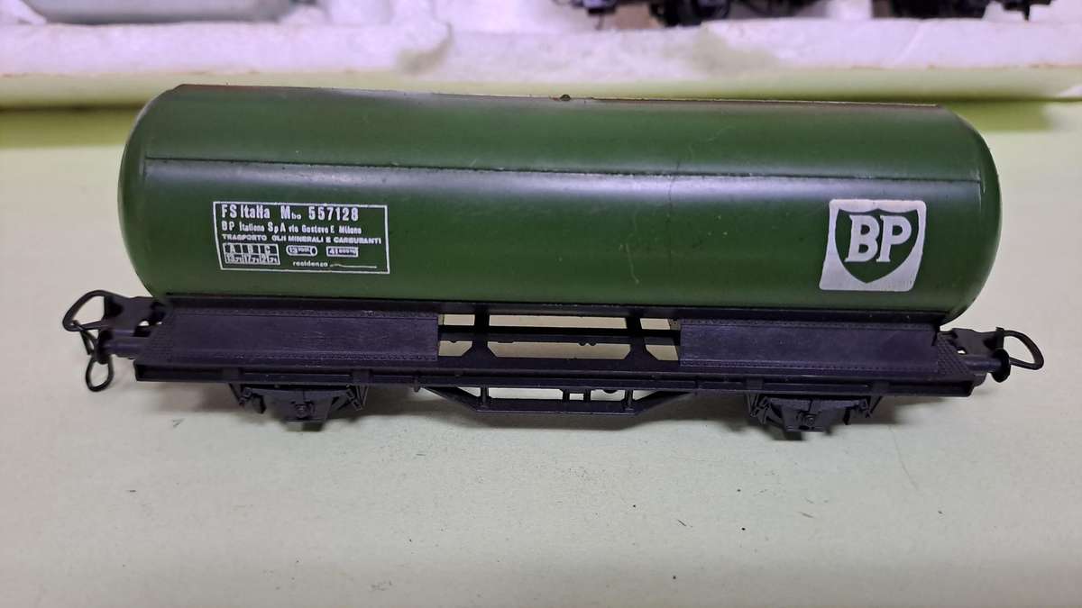 LIMA SAR Train Set (Locomotive with 3 petrol tankers) BOXED