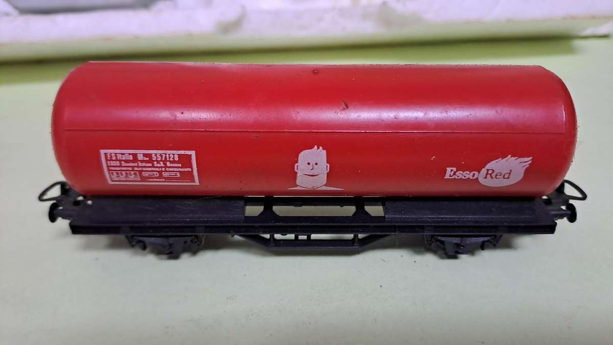LIMA SAR Train Set (Locomotive with 3 petrol tankers) BOXED