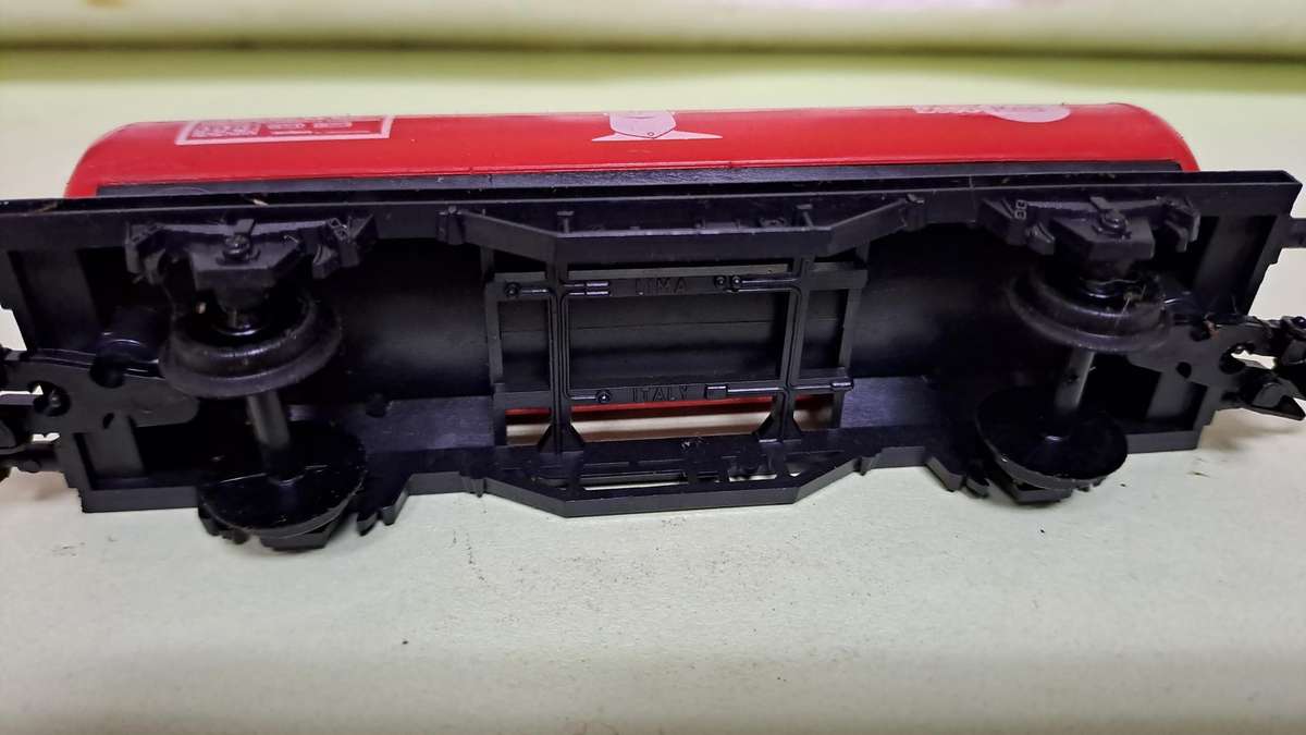 LIMA SAR Train Set (Locomotive with 3 petrol tankers) BOXED