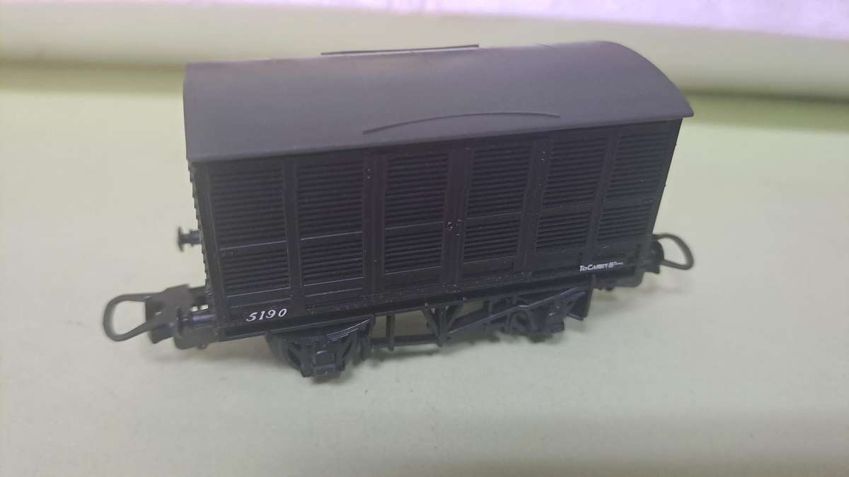 LIMA SAR Train Set (Locomotive with 6 goods wagons) BOXED