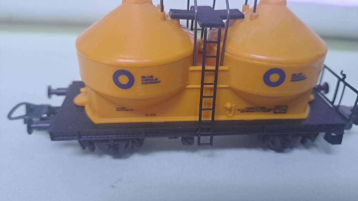 LIMA SAR Train Set (Locomotive with 6 goods wagons) BOXED