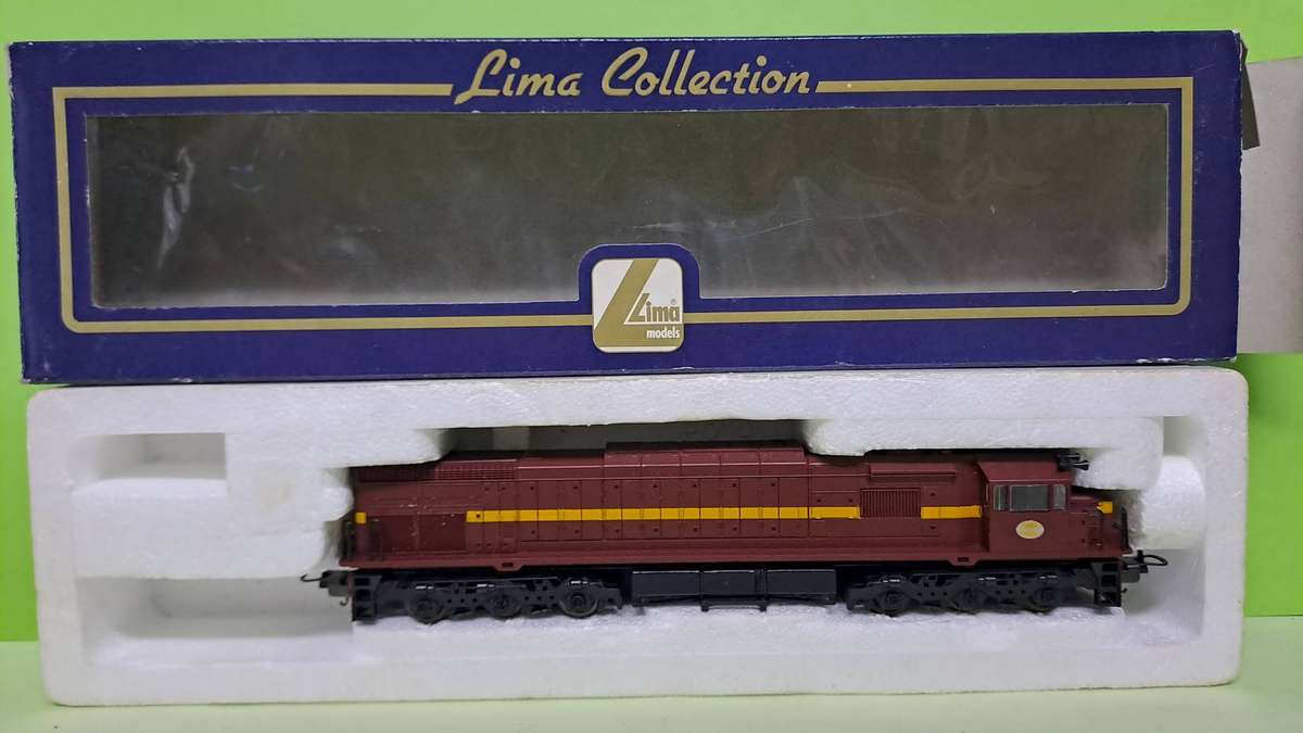 LIMA HO: SAR "Trans Karoo" Class 34 Diesel Loco in New Boxed Operational condition.