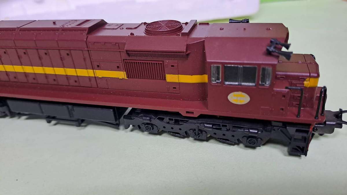 LIMA HO: SAR "Trans Karoo" Class 34 Diesel Loco in New Boxed Operational condition.